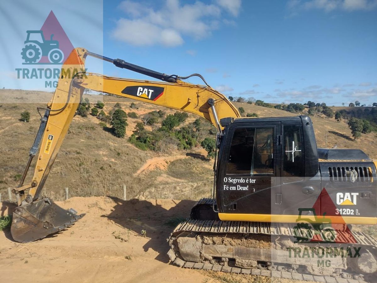 Escavadeira Caterpillar 312D2L 2015