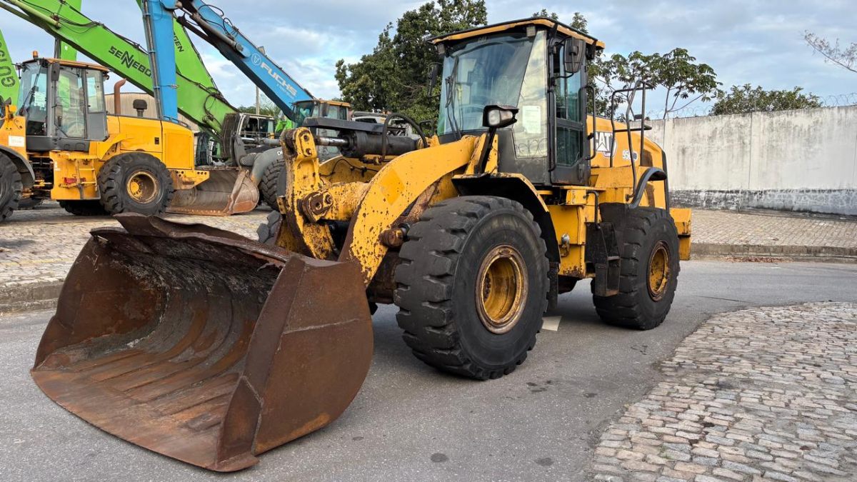 Pá Carregadeira Caterpillar 950L 2021