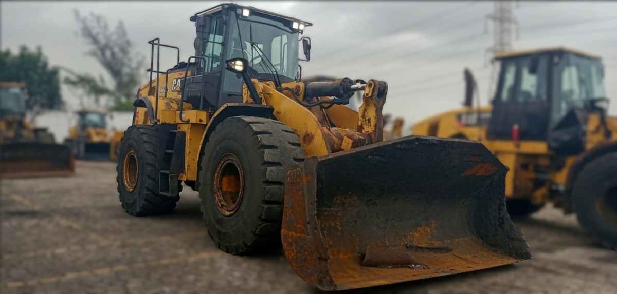 Pá Carregadeira Caterpillar 966L 2021