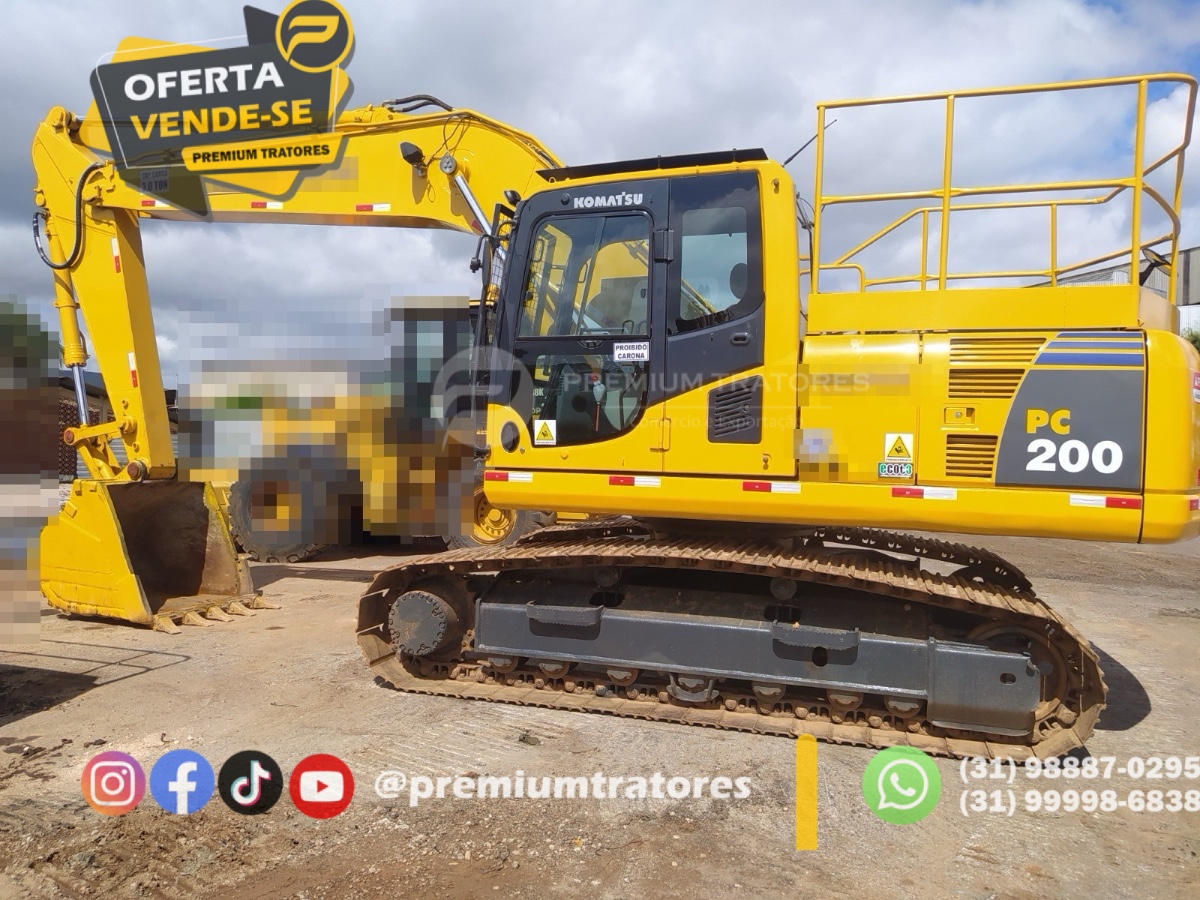 Escavadeira Komatsu PC200 2021 - Maquinalista
