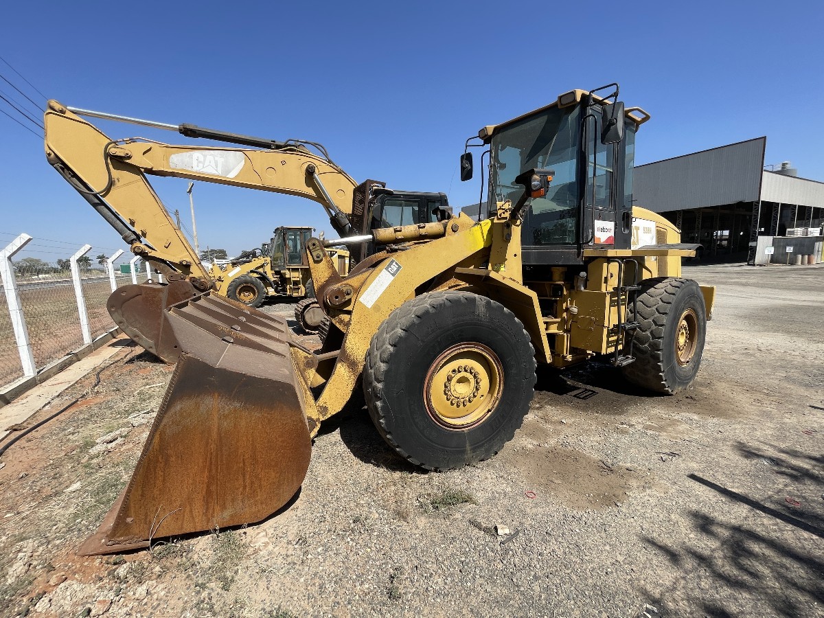 Pá Carregadeira Caterpillar 938H 2010