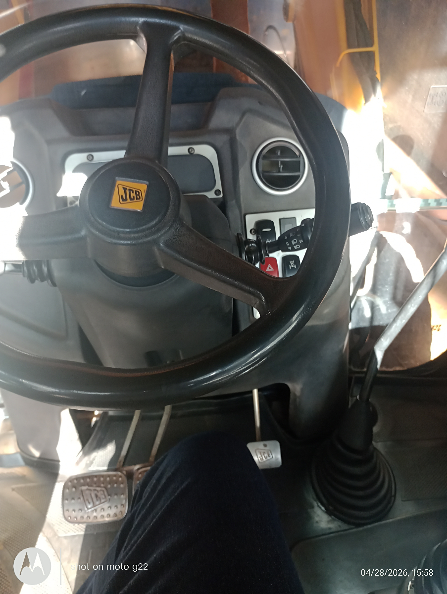 Retroescavadeira JCB 3CX 2021