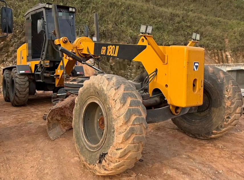 Motoniveladora XCMG GR180 2015