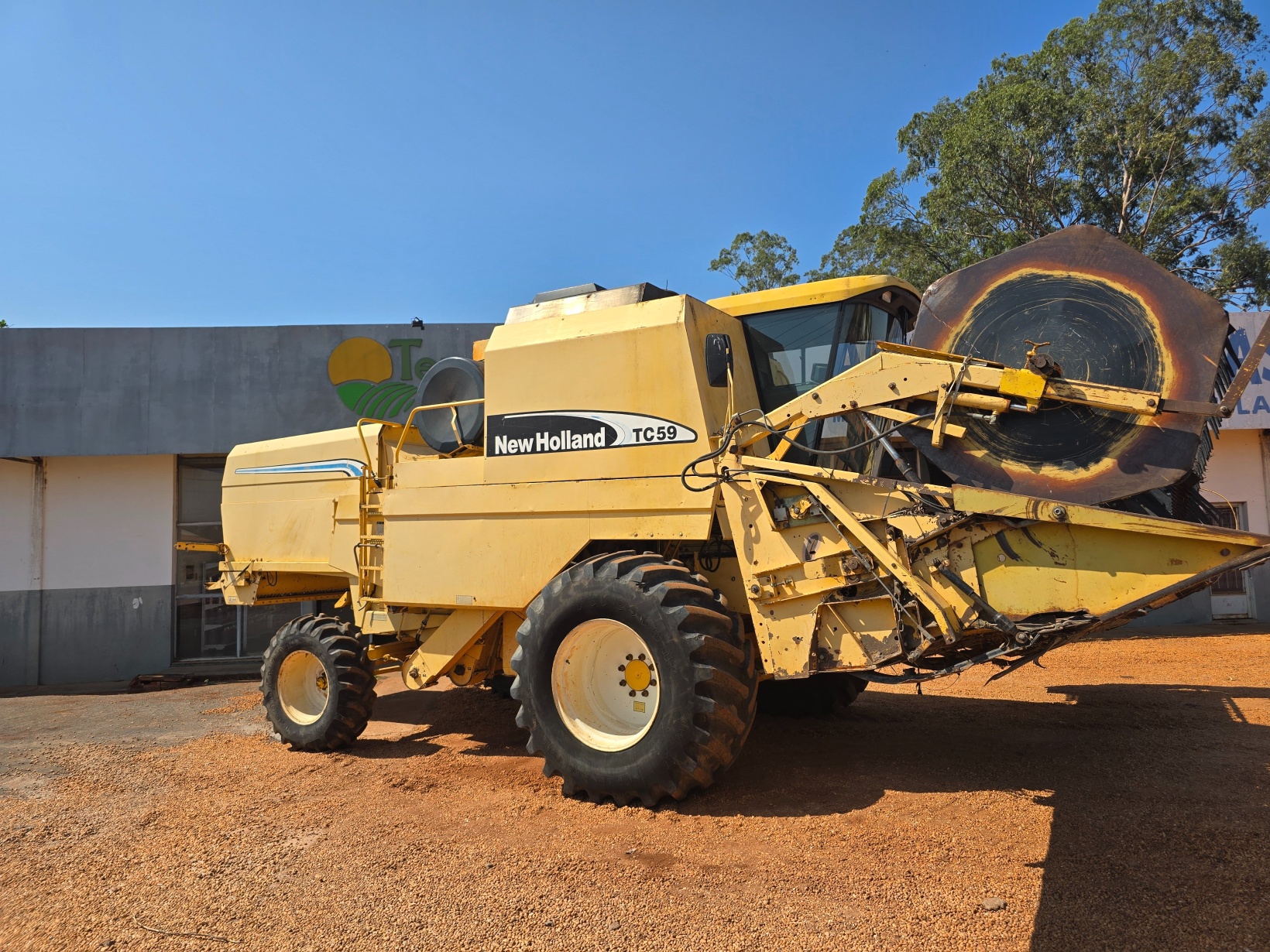 Colheitadeiras e colhedoras New Holland TC 59 2004
