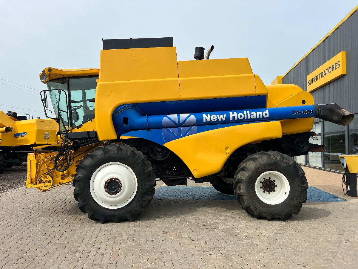Colheitadeira New Holland CS660 2008