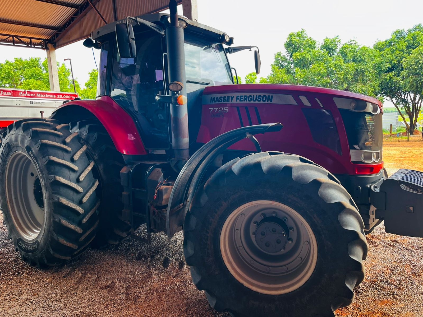 Tratores Agrícolas Massey Ferguson MF 7725 2022