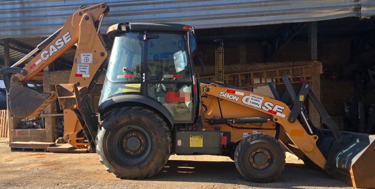 Retroescavadeira Case 580N 4X4 2019