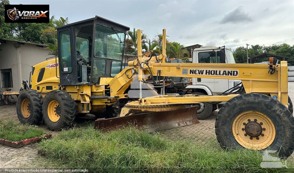 Motoniveladora New Holland RG 140B 2010