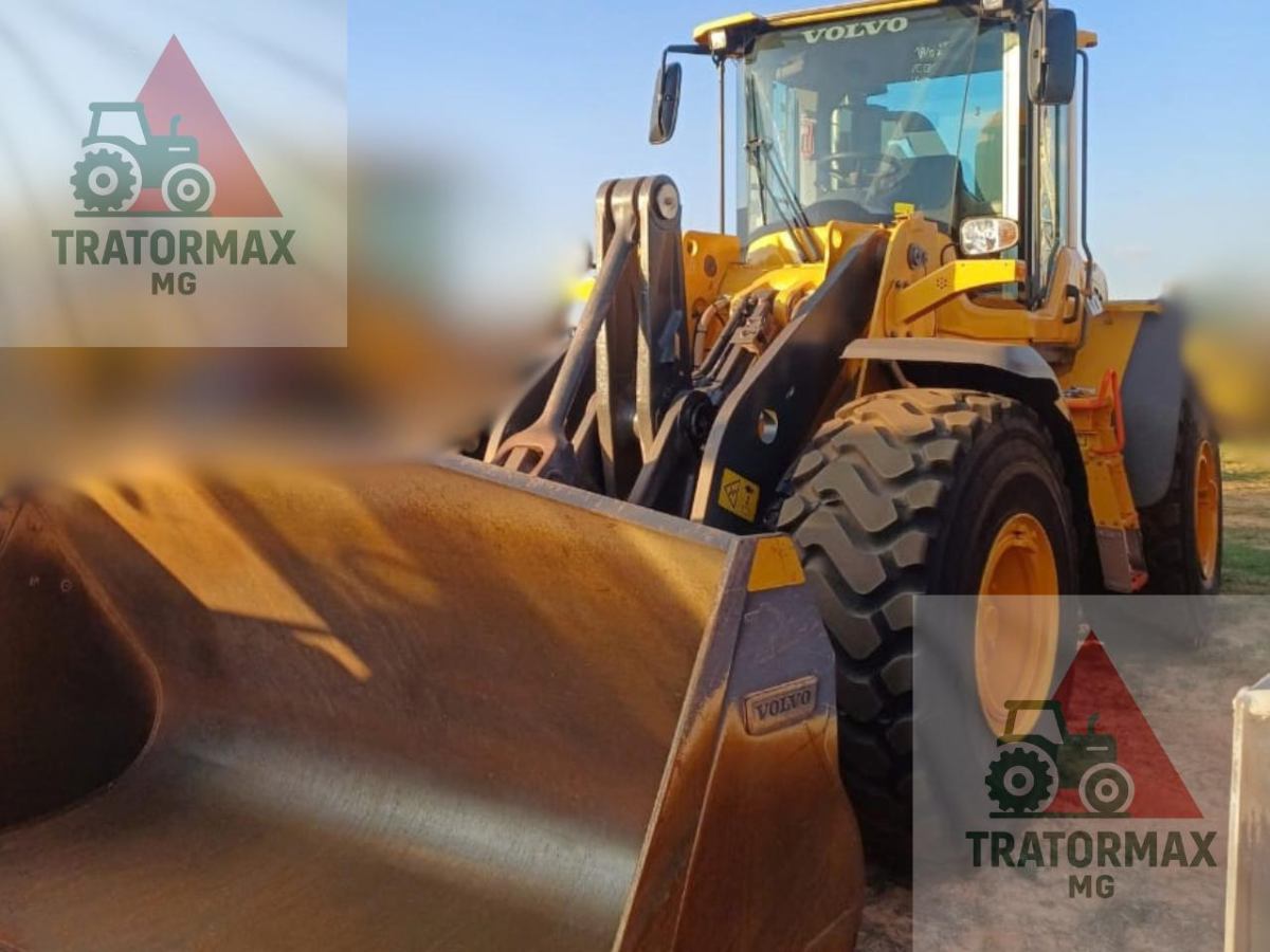 Pá Carregadeira Volvo L120F 2023