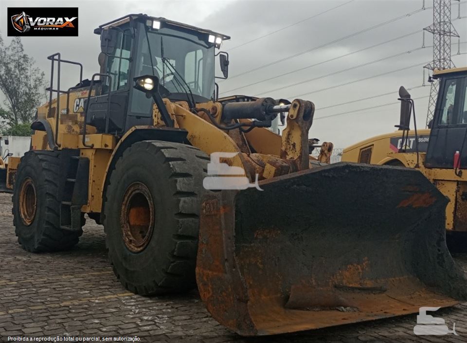 Pá Carregadeira Caterpillar 966L 2021