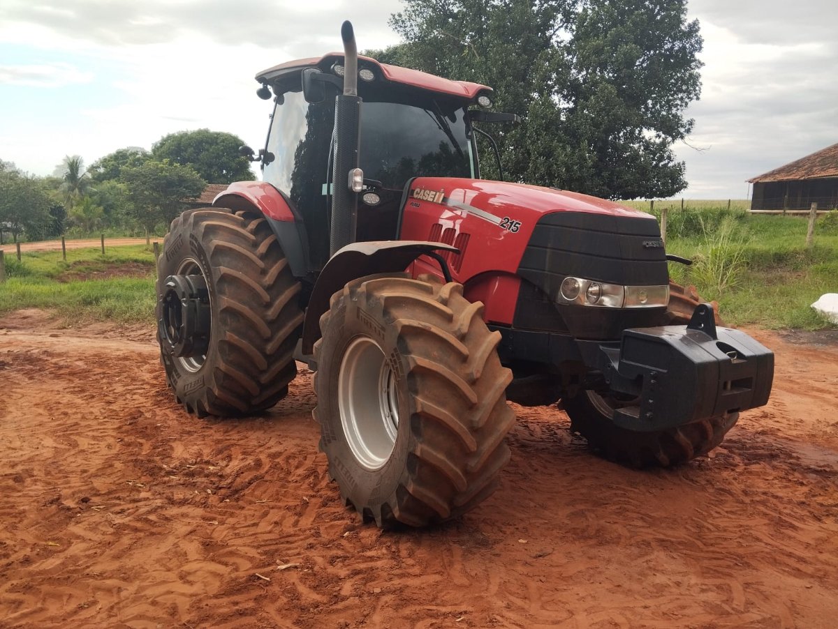 Trator agrícola Case Puma 215 2021