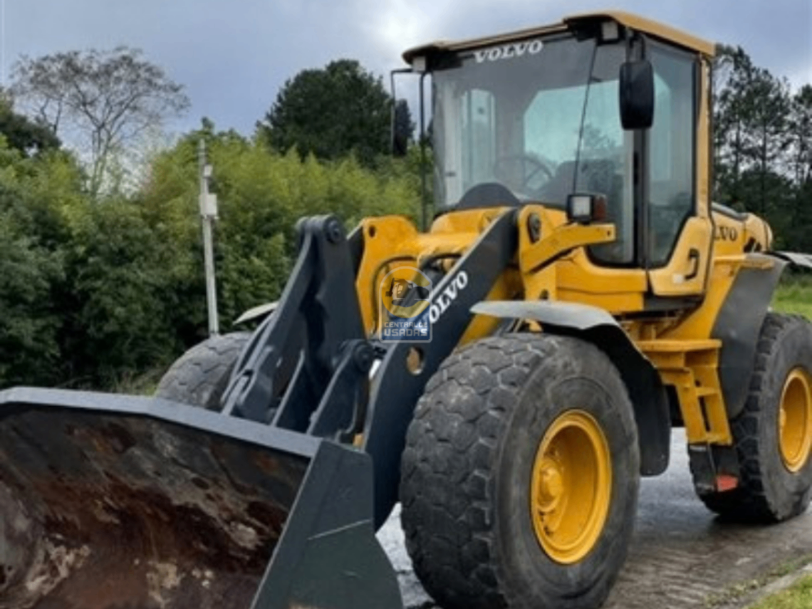 Pá Carregadeira Volvo L60F 2011