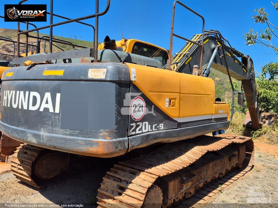 Escavadeira Hyundai R220LC-9 2019