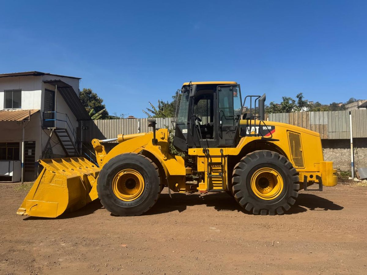 Pá Carregadeira Caterpillar 950H 2015