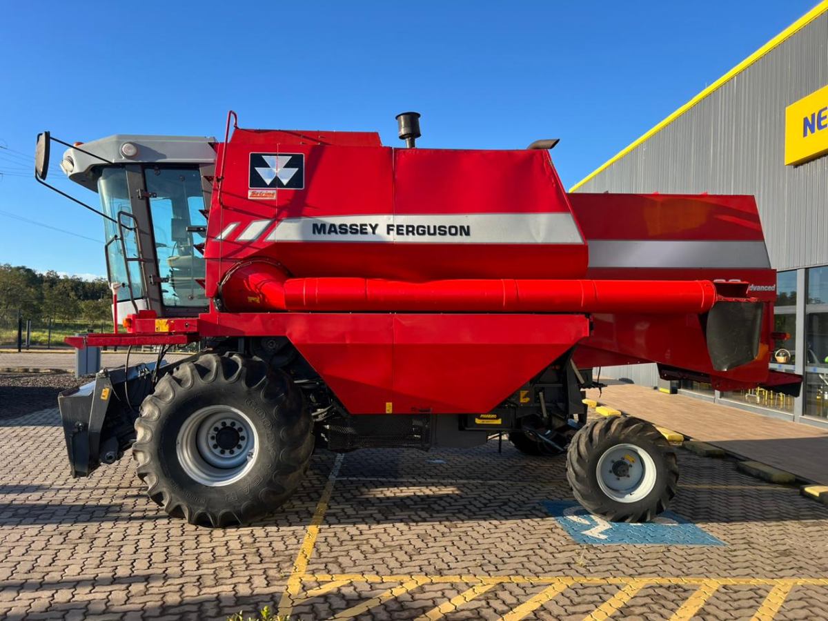 Colheitadeira Massey Ferguson MF32 2008