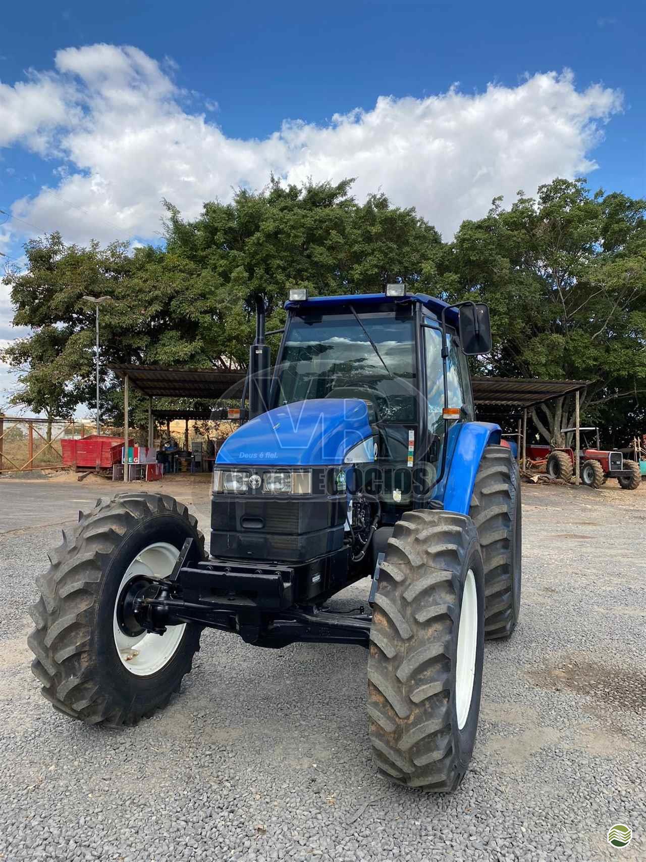 Trator agrícola New Holland TS 6040 2012