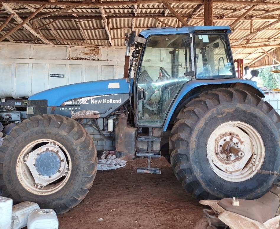 Trator agrícola New Holland TM 165 2002