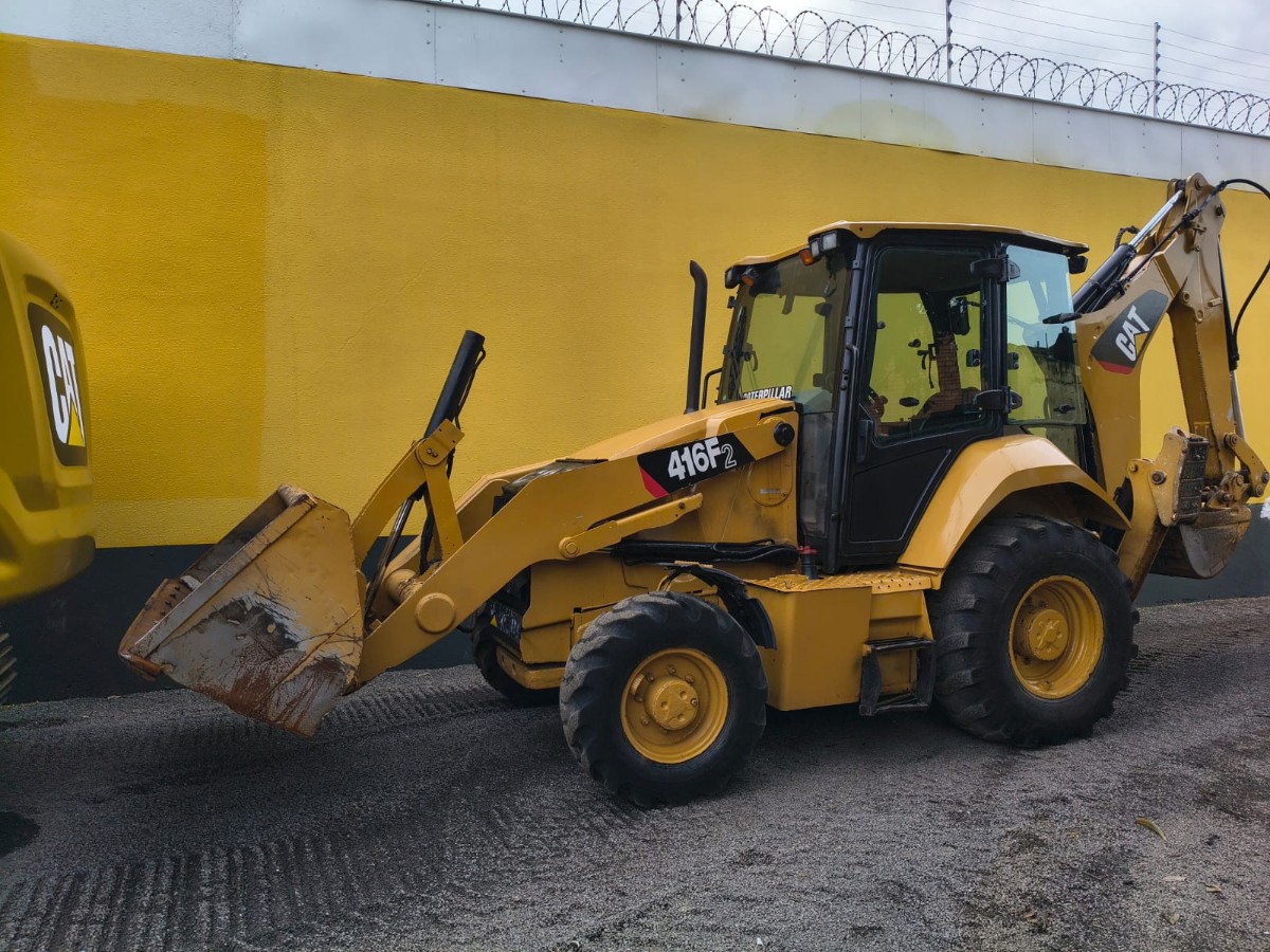Retroescavadeira Caterpillar 416F2 2019