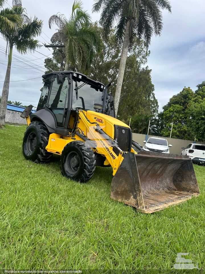 Retroescavadeira New Holland B110B 2025