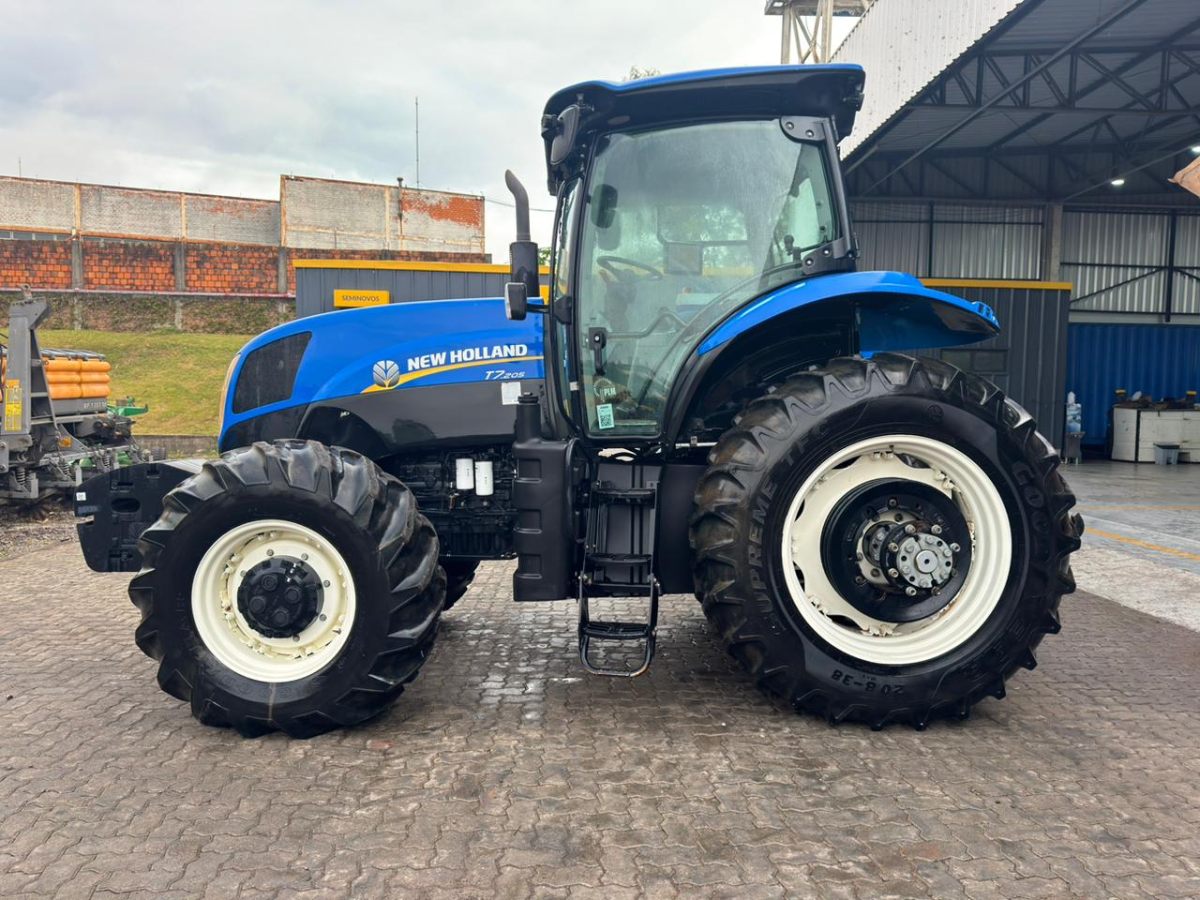 Trator agrícola New Holland T7.205 2022
