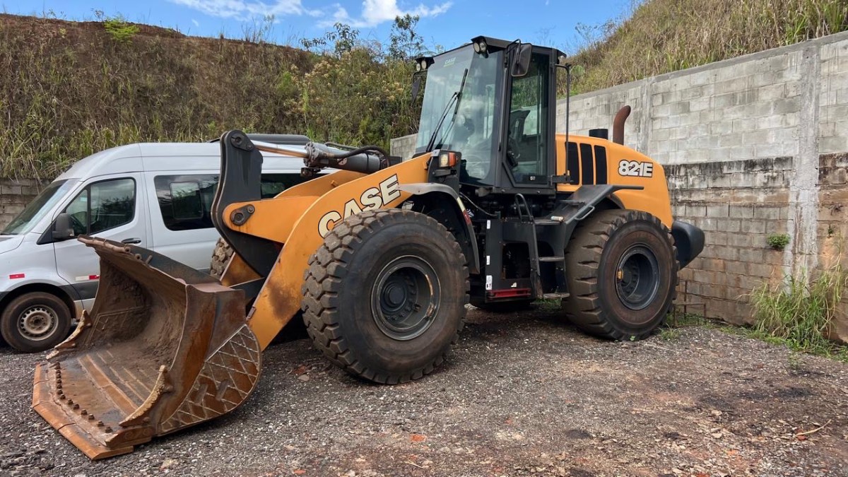 Pá Carregadeira Case 821e 2020