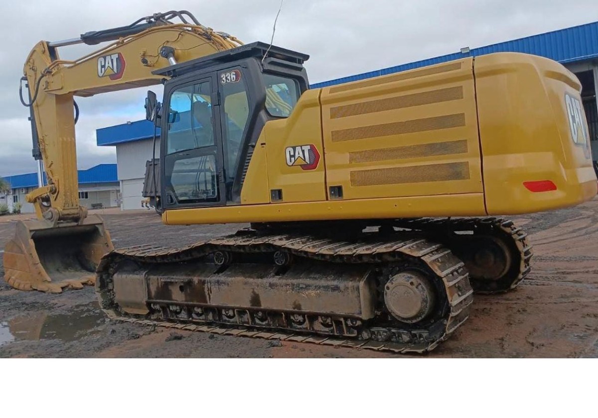 Escavadeira Caterpillar 336 2022