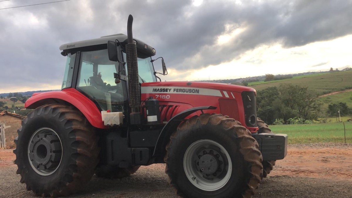 Trator agrícola Massey Ferguson 7180 2013