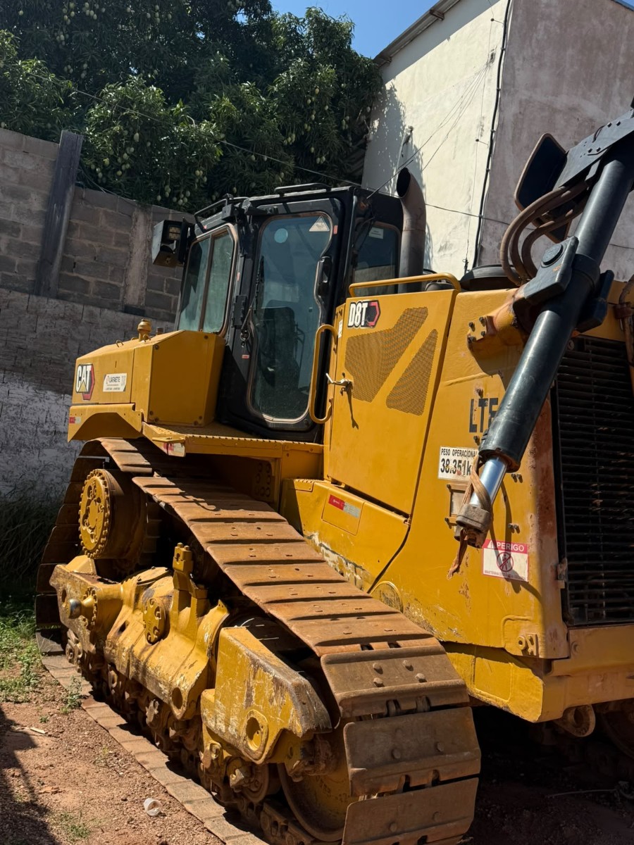 Trator de esteira Caterpillar D8T 2021
