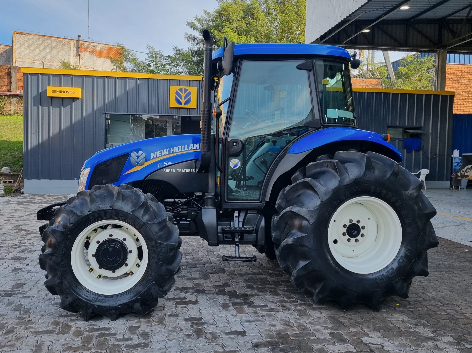 Trator agrícola New Holland TL5.80 2021