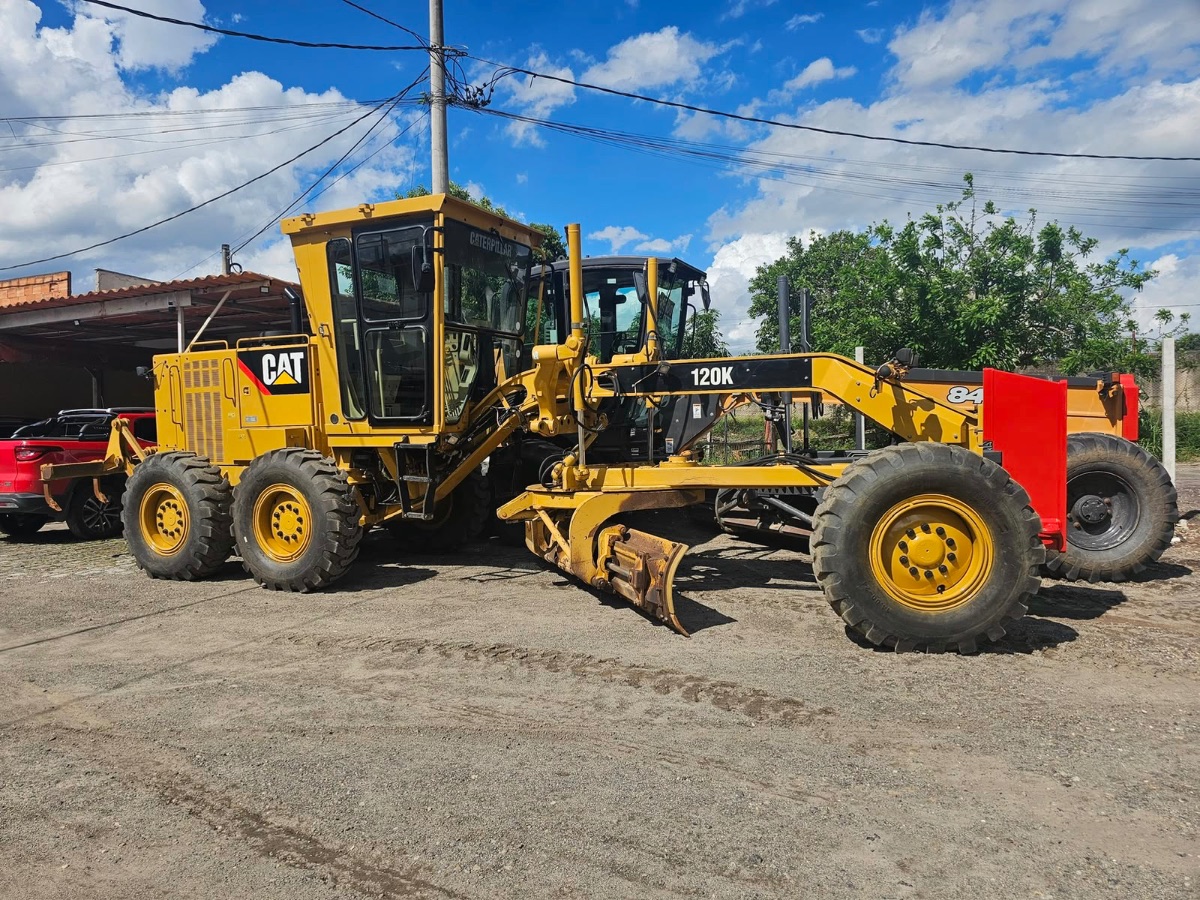 Motoniveladora Caterpillar 120K 2013