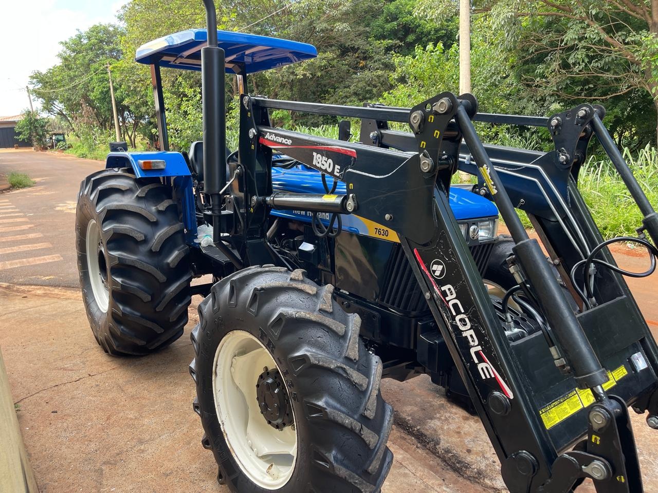 Tratores Agrícolas New Holland 7630 2018