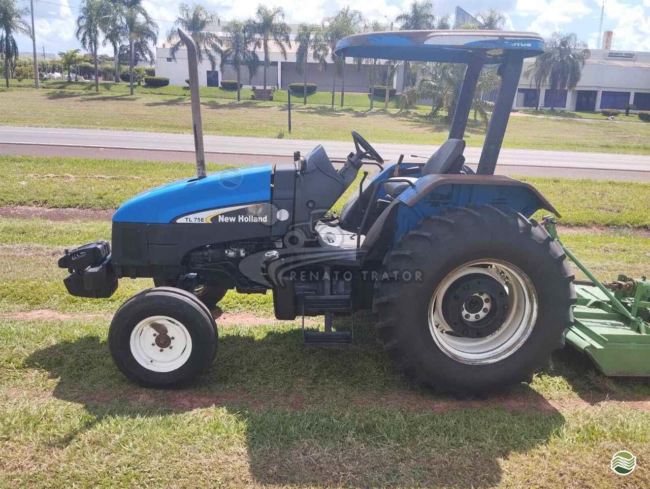 Trator agrícola New Holland TL75 2008