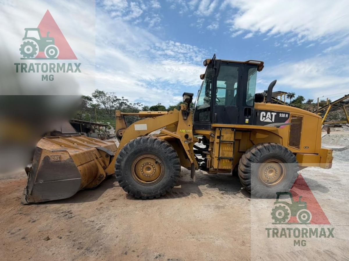 Pá Carregadeira Caterpillar 938H 2012