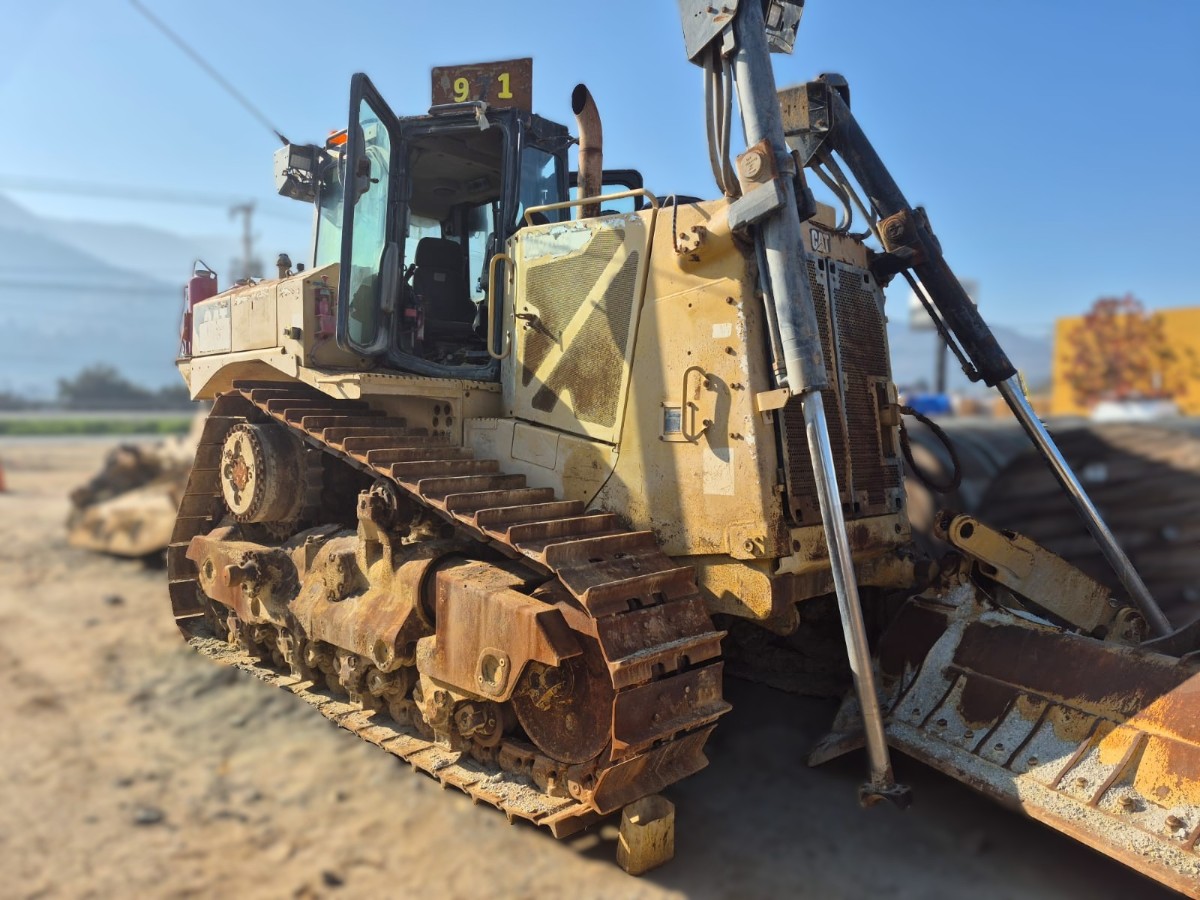 Trator de esteira Caterpillar D8T 2019
