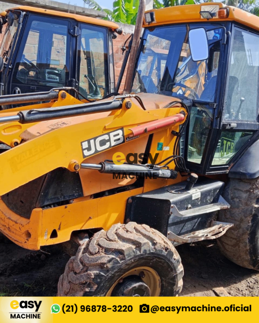 Retroescavadeira JCB 3C (4X4) 2014