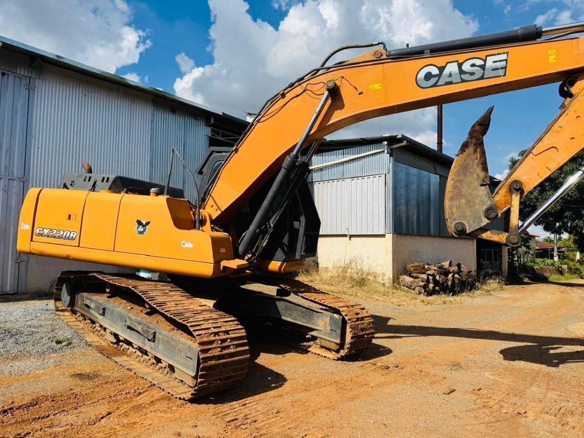 Escavadeira Case CX220B 2009