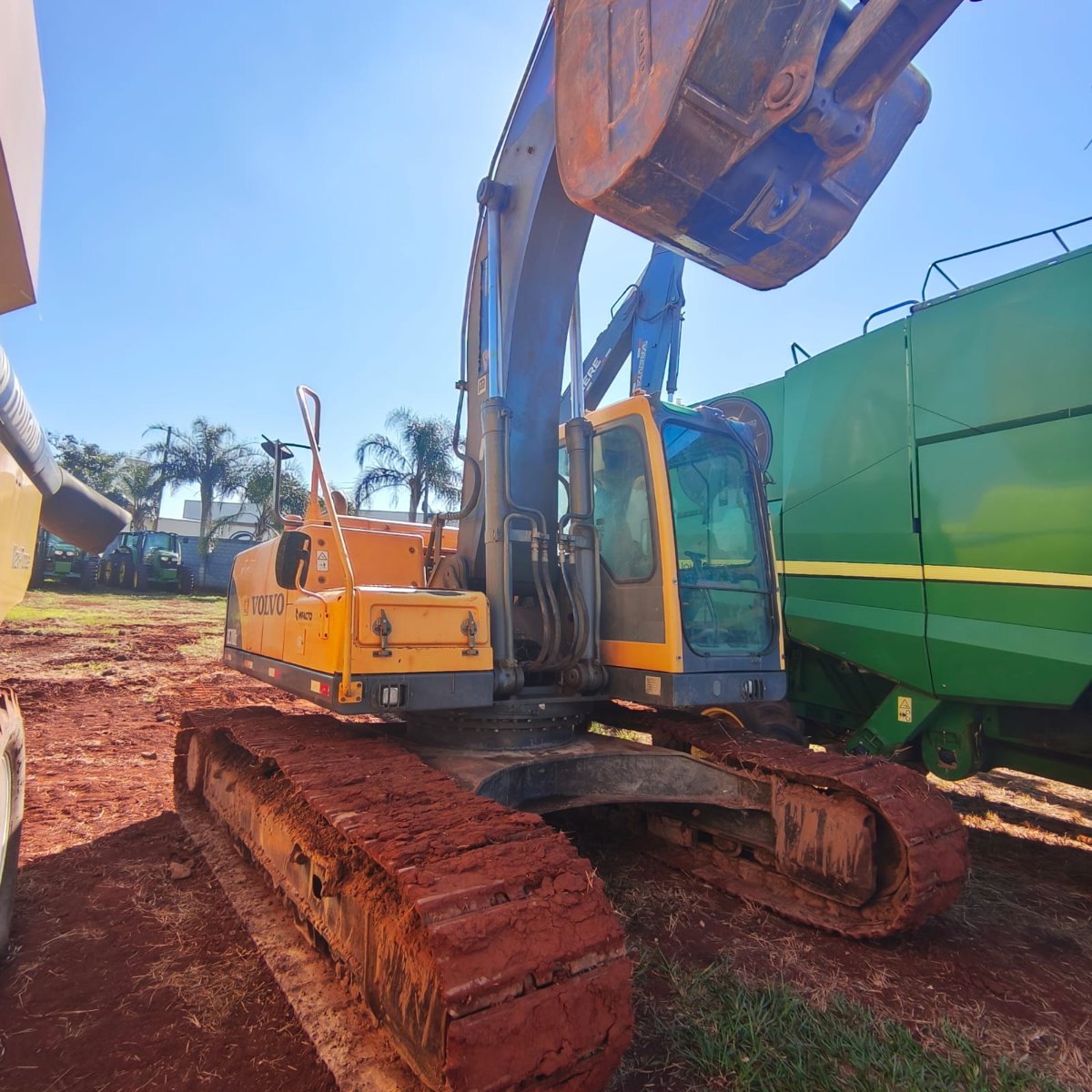 Escavadeira Volvo EC210BLC 2013