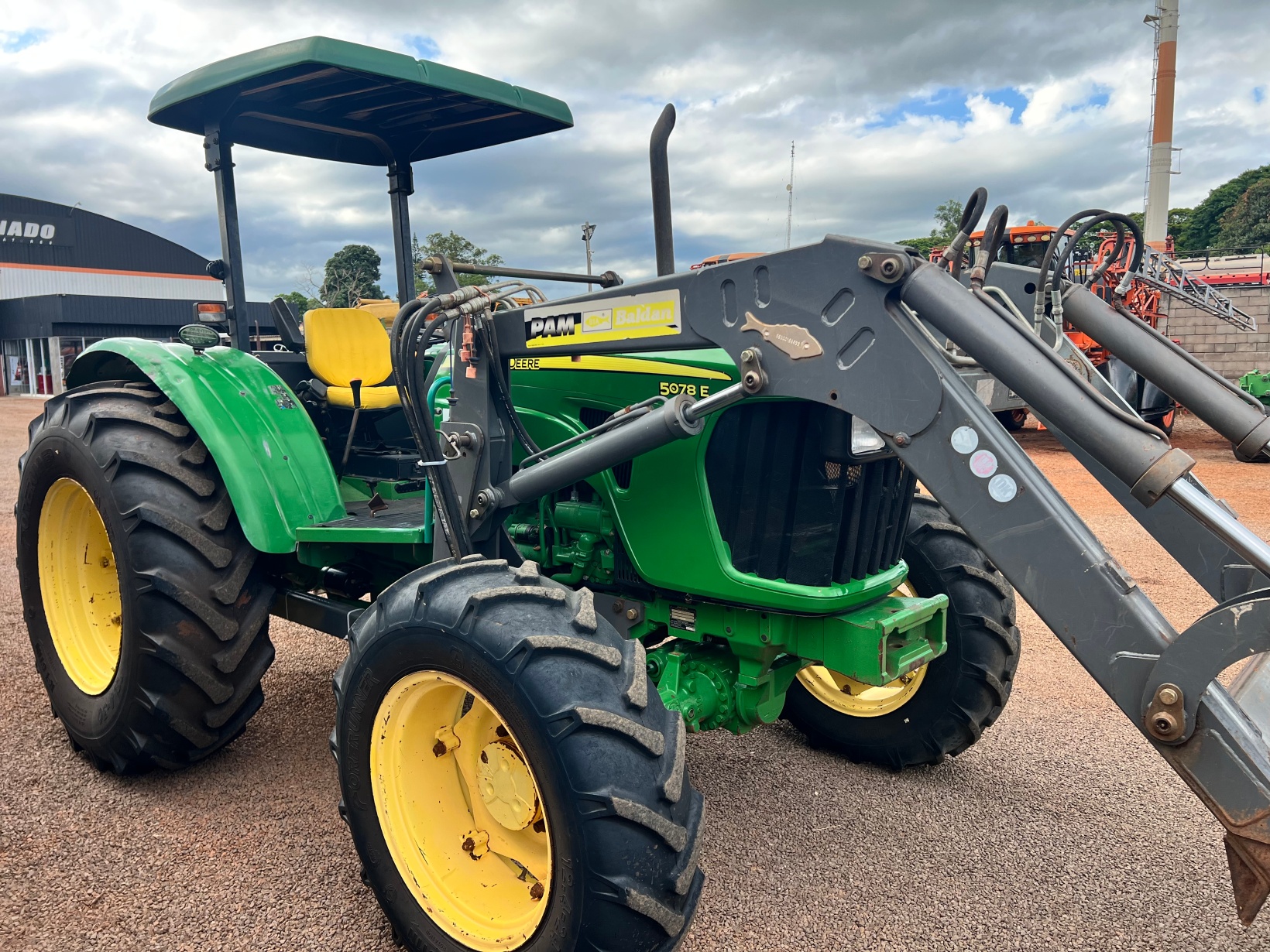 Tratores Agrícolas John Deere 5078E 2012