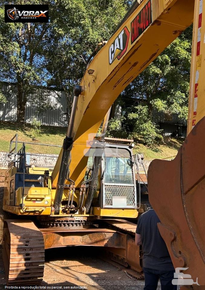 Escavadeira Caterpillar 336 2021