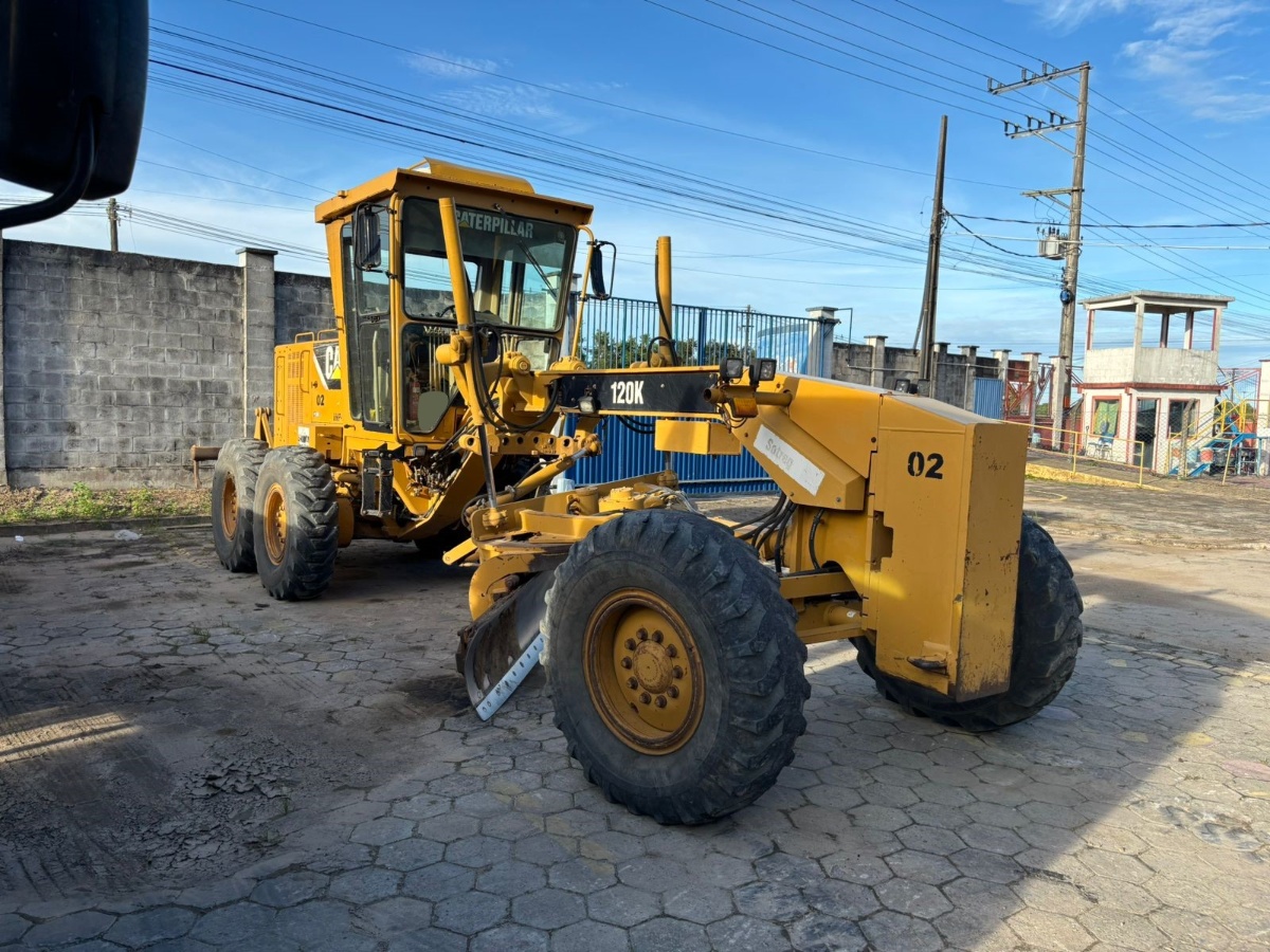 Motoniveladora Caterpillar 120K 2011