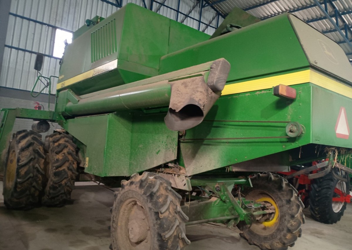 Colheitadeira John Deere 1175 2016