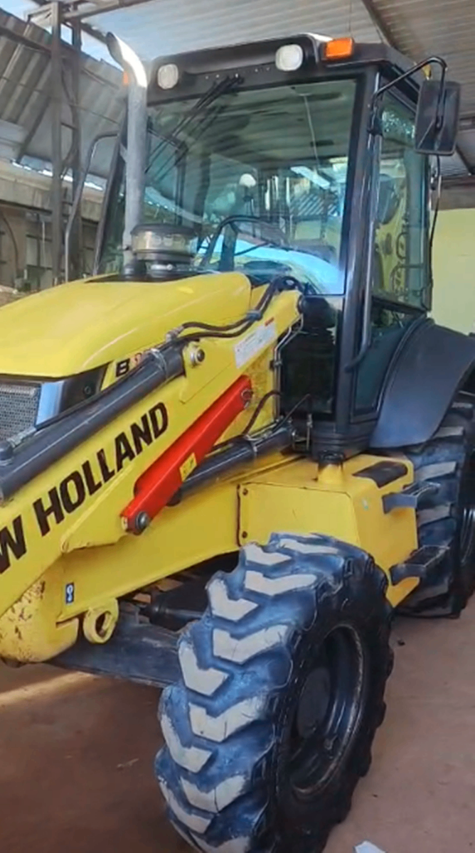 Retroescavadeira New Holland B110B 2022