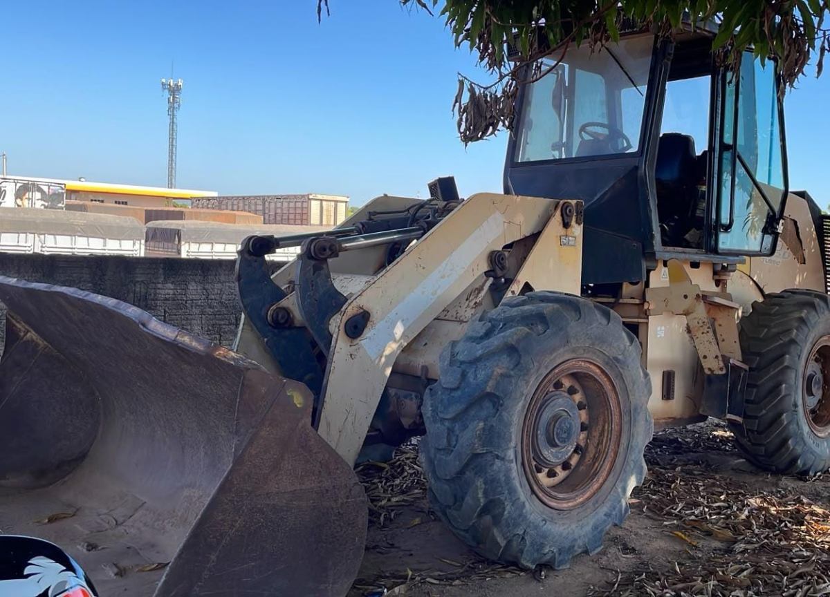 Pá Carregadeira New Holland 12D 2014