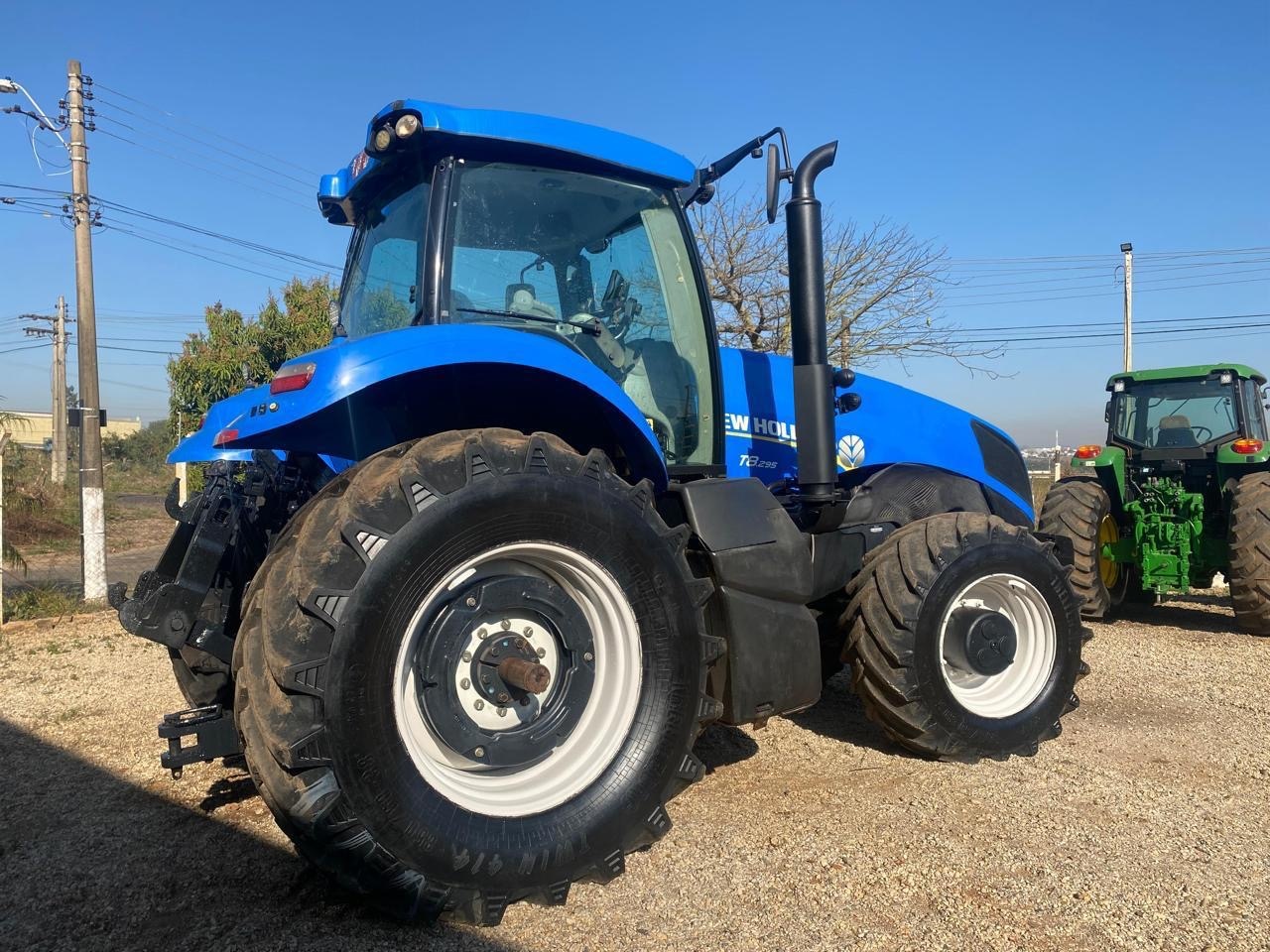 Tratores Agrícolas New Holland T8.295 2017
