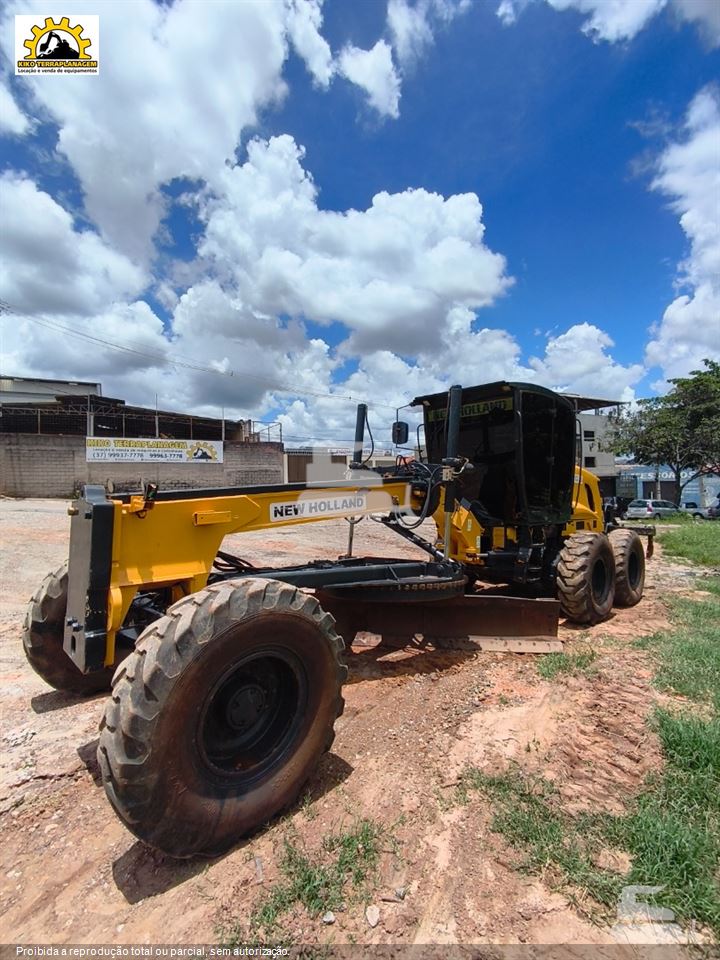 Motoniveladora New Holland RG 170B 2011