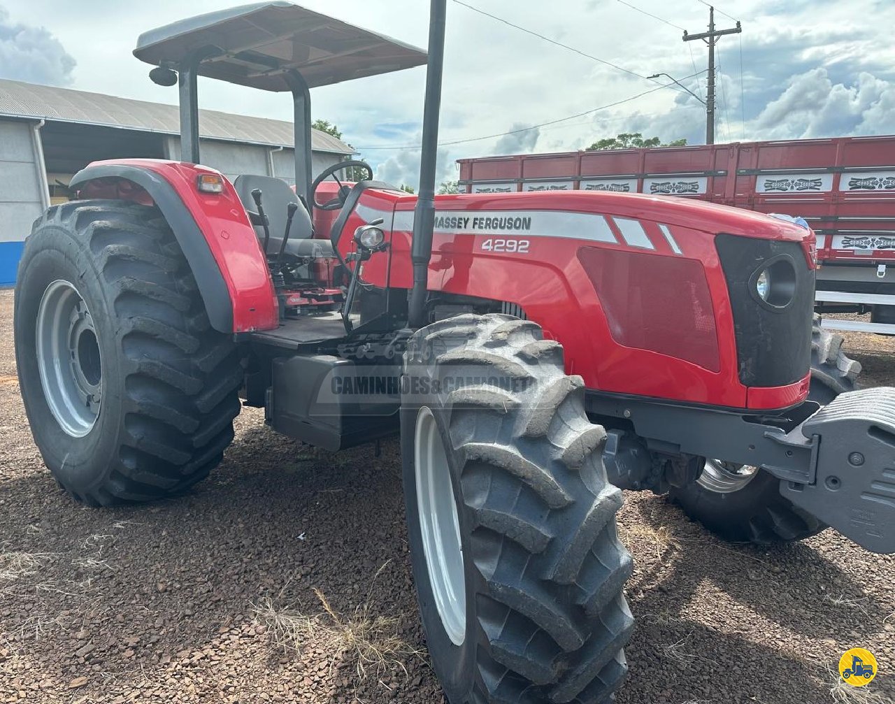 Trator agrícola Massey Ferguson 4292 2010