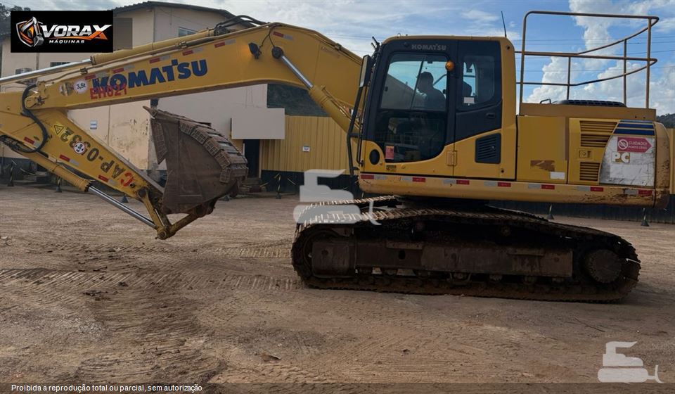 Escavadeira Komatsu PC200 2018