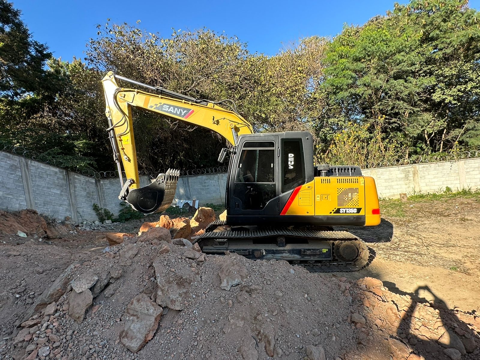 Escavadeira SANY SY135 C 2020