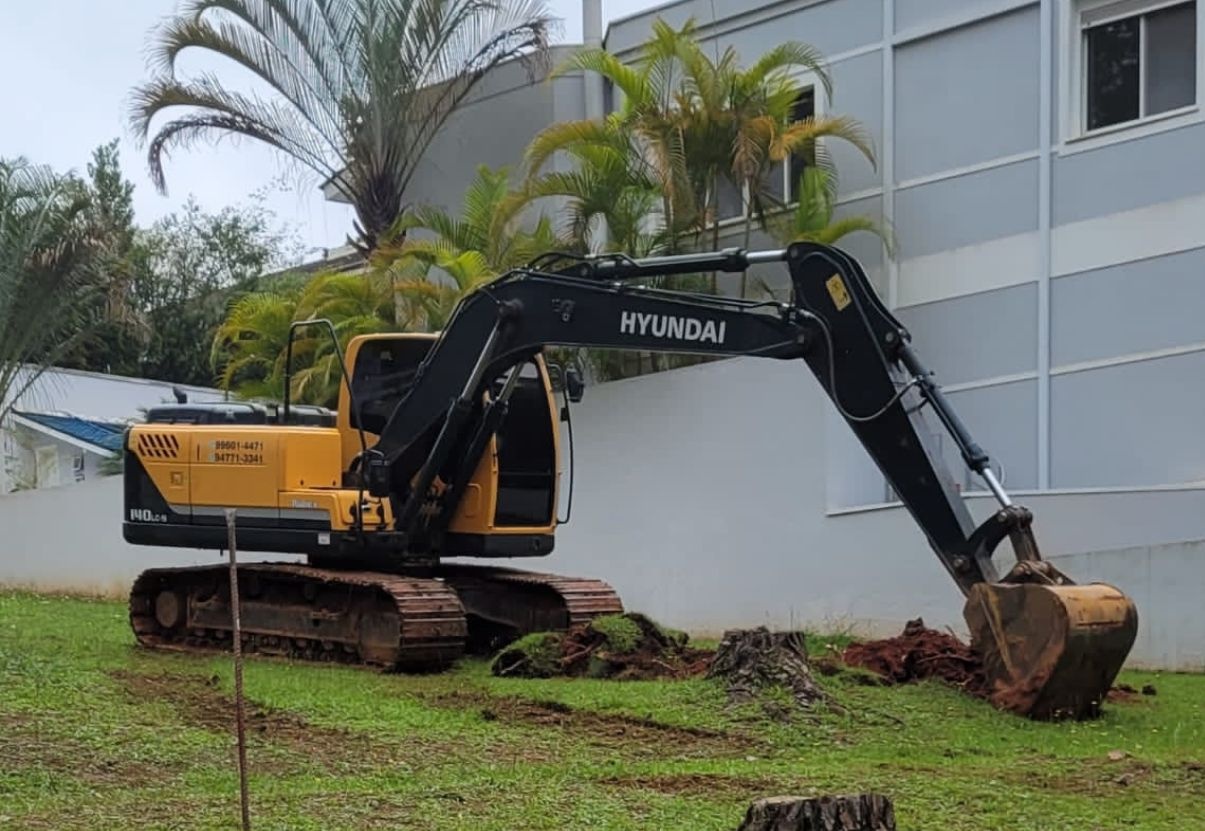 Escavadeira Hyundai R140LC-9 2020