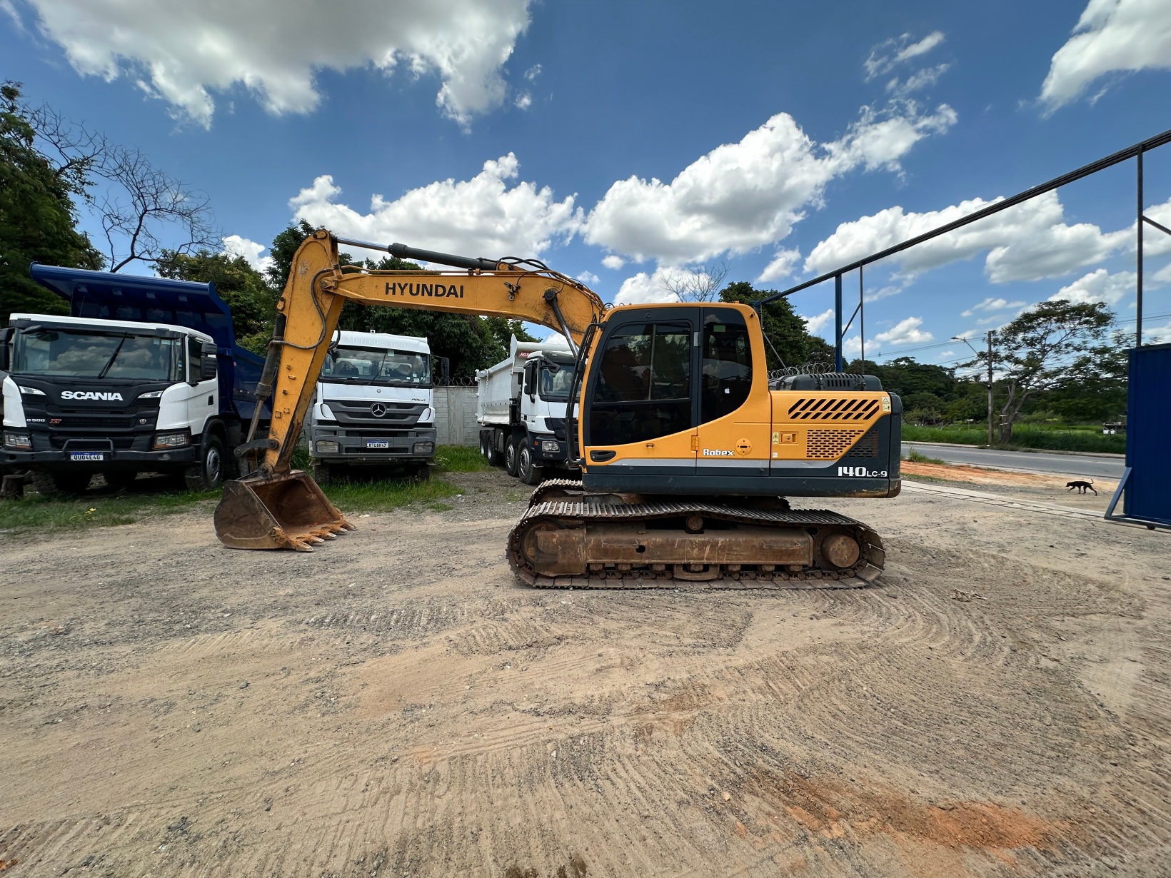 Escavadeira Hyundai R140LC-9 2020